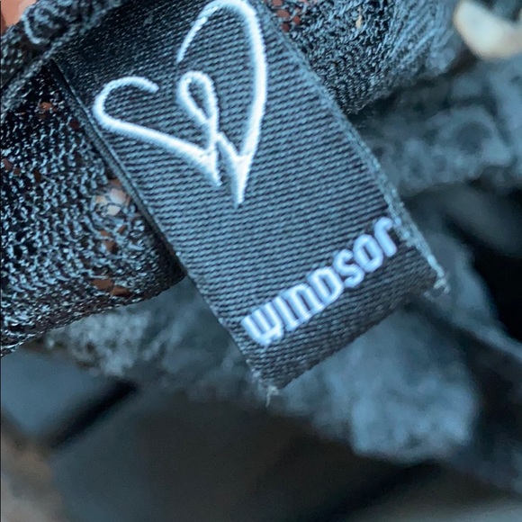 Black Mini Windsor Dress ! ✨ - Picture 7 of 7